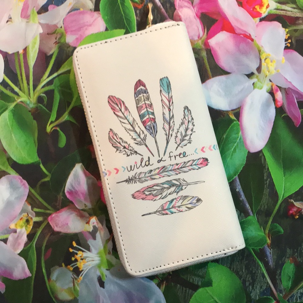 New Feather Design Wallet - Picture 2 of 9